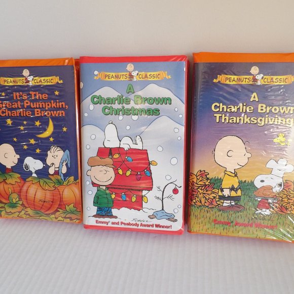 +Lot 3 Charlie Brown Peanuts VHS Christmas/Thanksgiving/Great Pumpkin (Elsa) - Picture 1 of 9